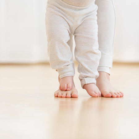 Mobile podiatrist in Falkirk and Scotland mother and baby healthy feet